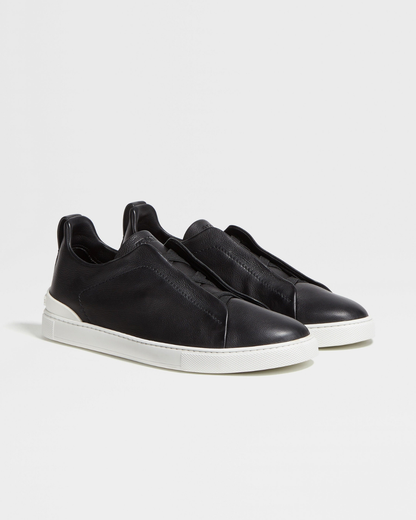 Triple sneaker - Black / White Sole