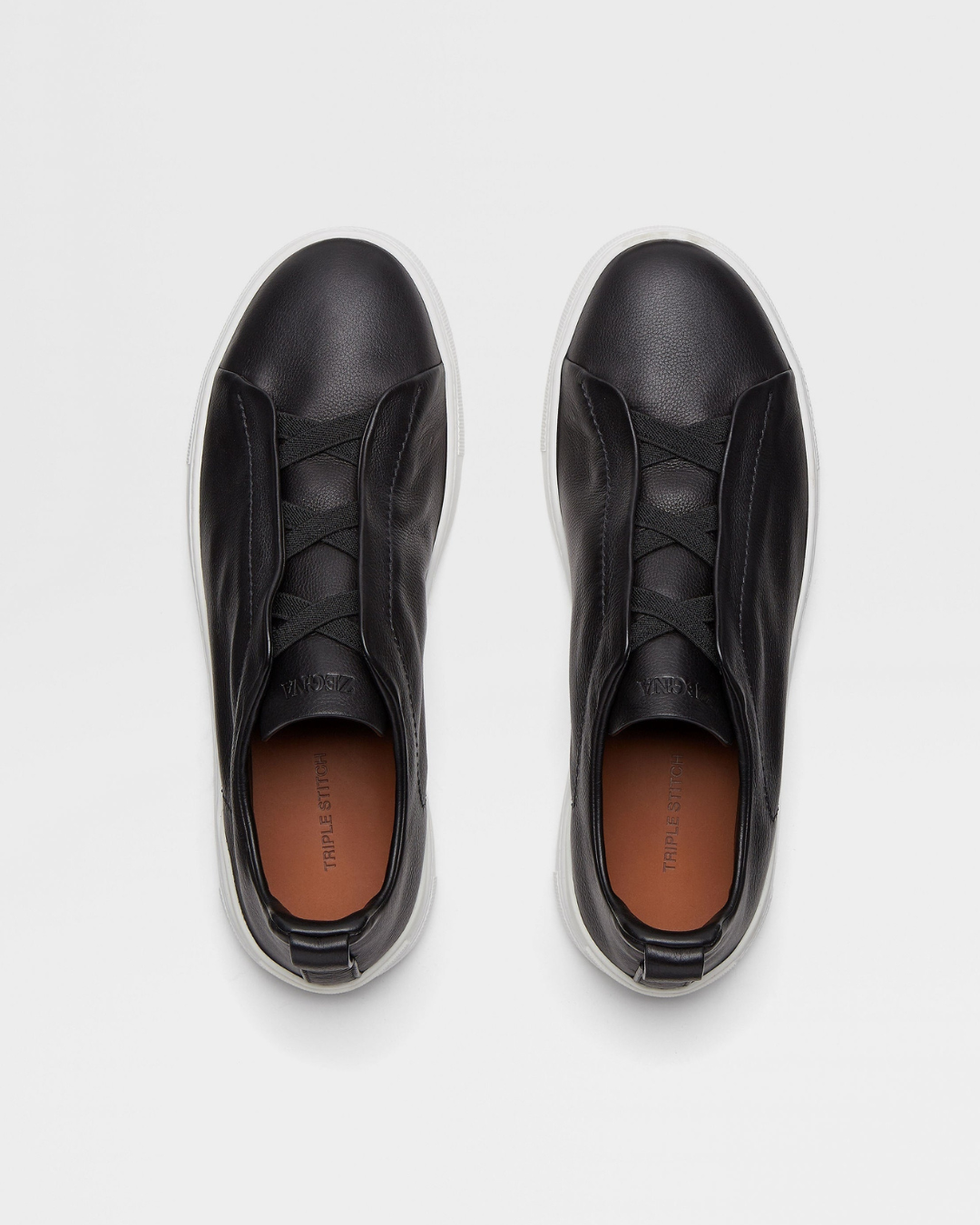 Triple sneaker - Black / White Sole
