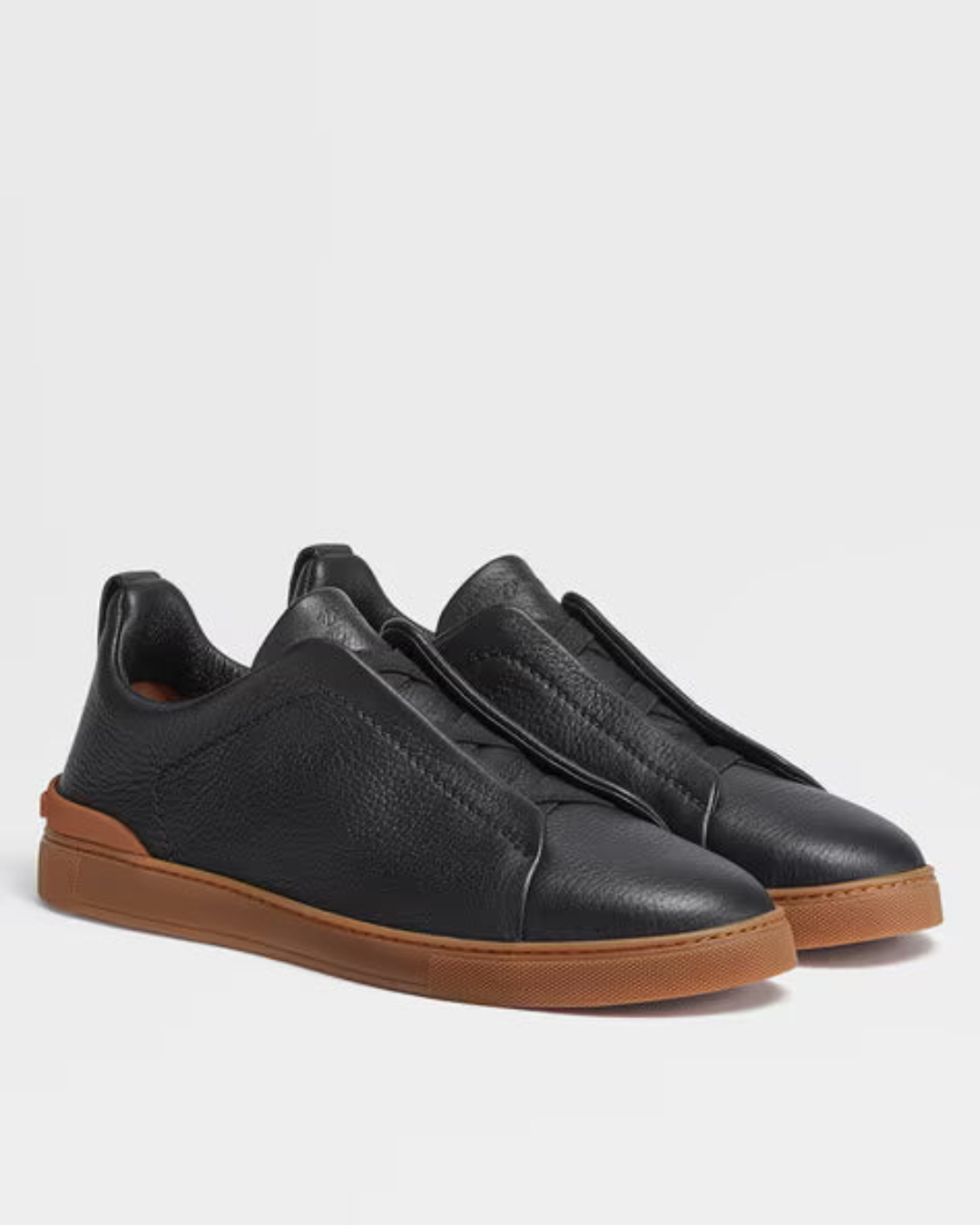 Triple sneaker - Black / Gum Sole