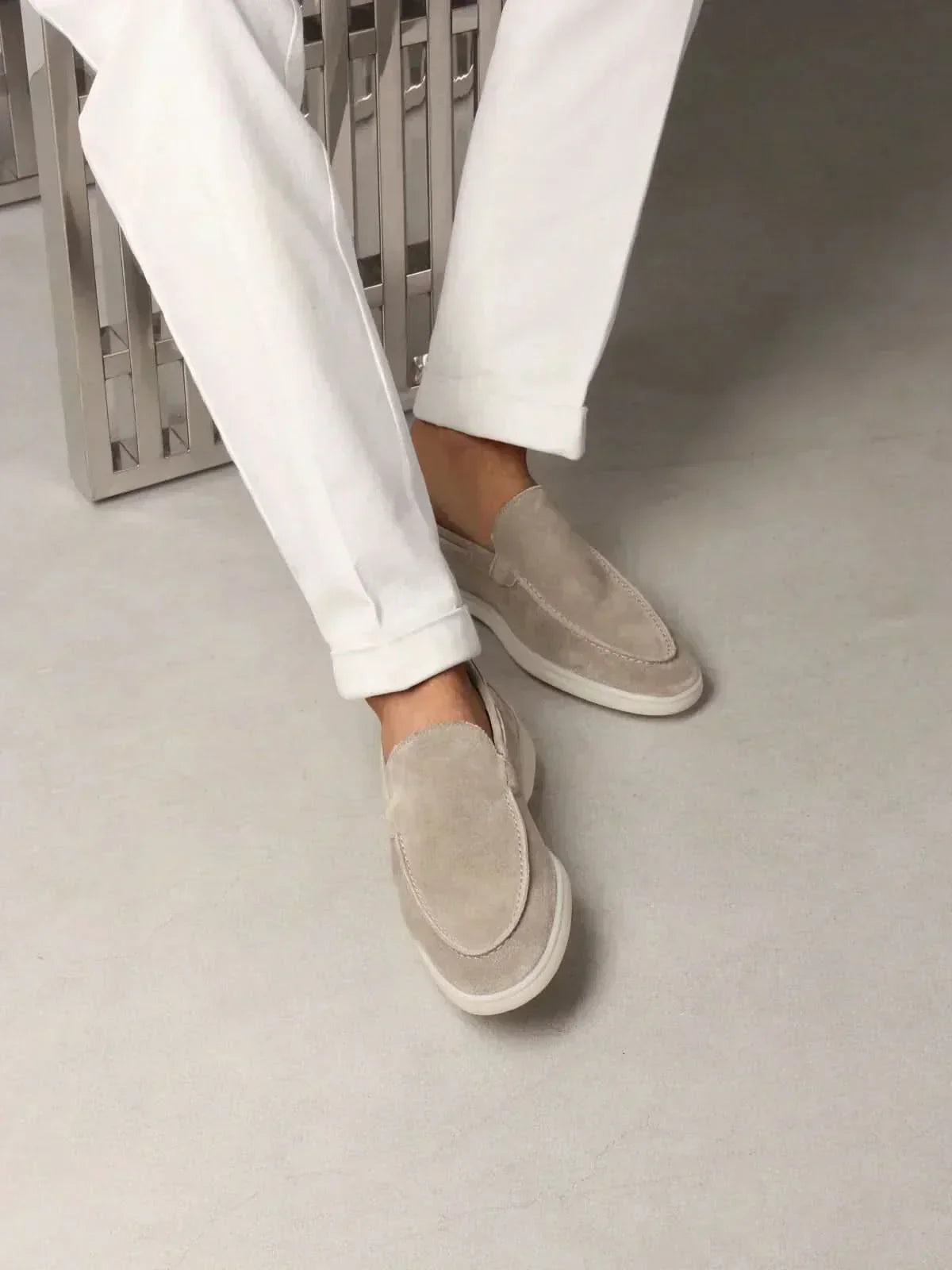 Classic Suède Loafer Light Grey