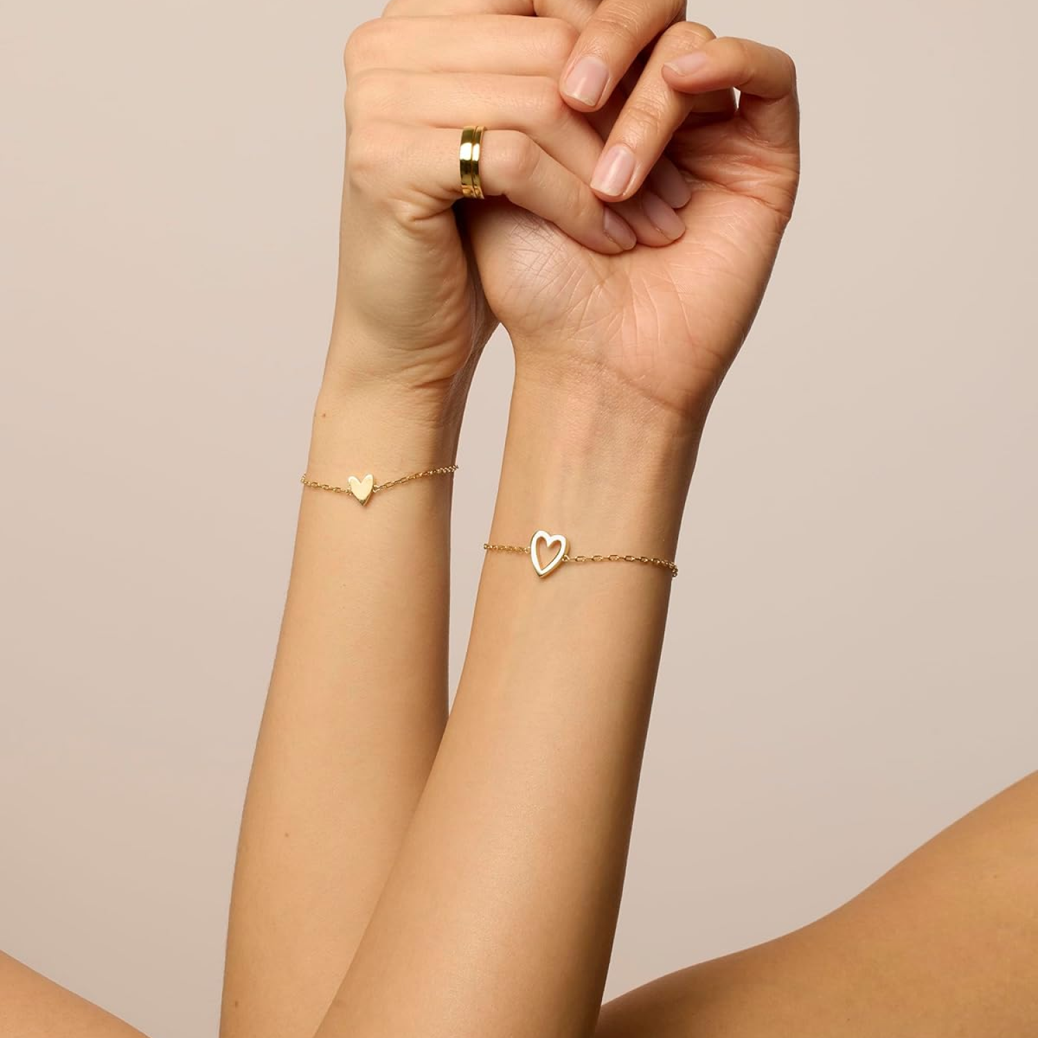 Set de pulseras de corazones compartidos