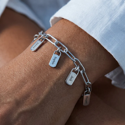 Personalisiertes Armband mit Gravurplättchen