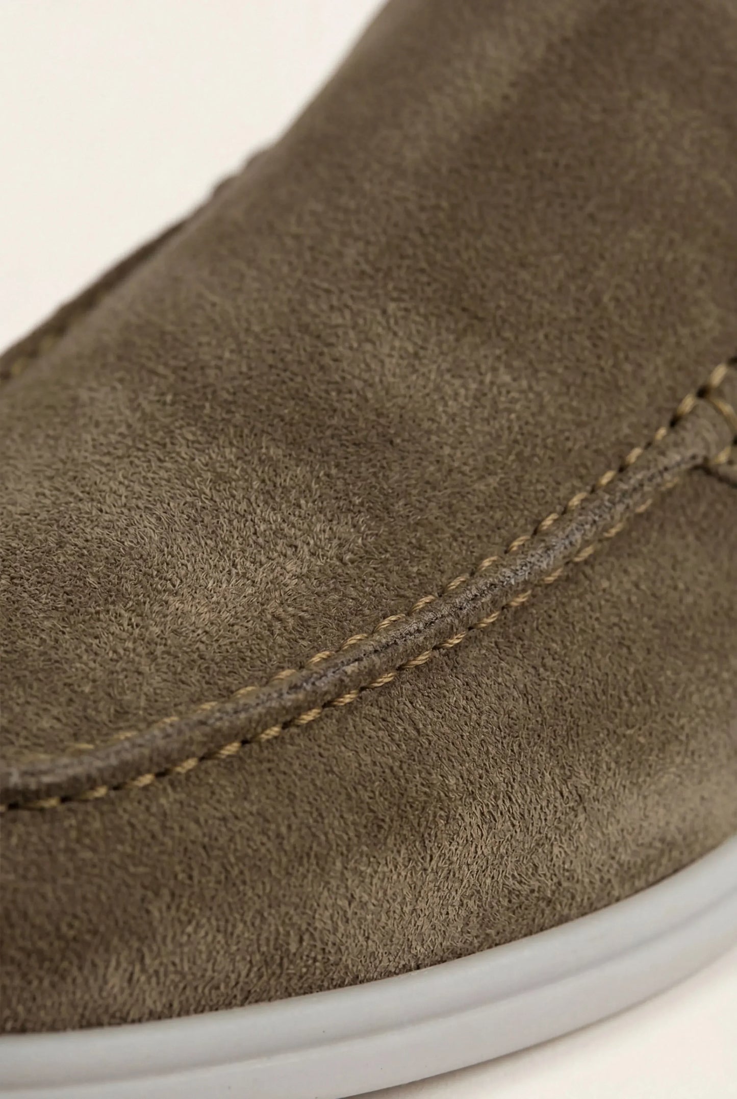 Olive Suède Yacht Mule