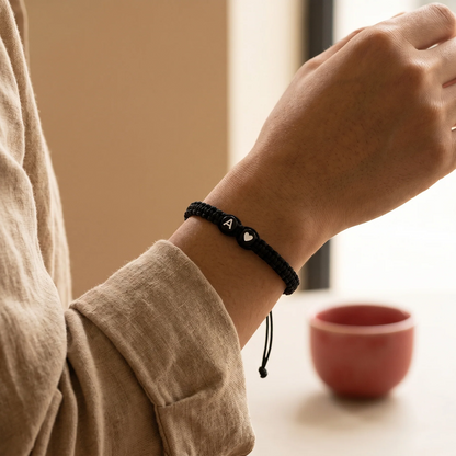 Pulsera Ajustable con Inicial y Corazón