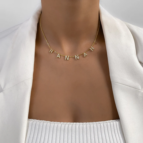 Collar de Nombre con Diamantes
